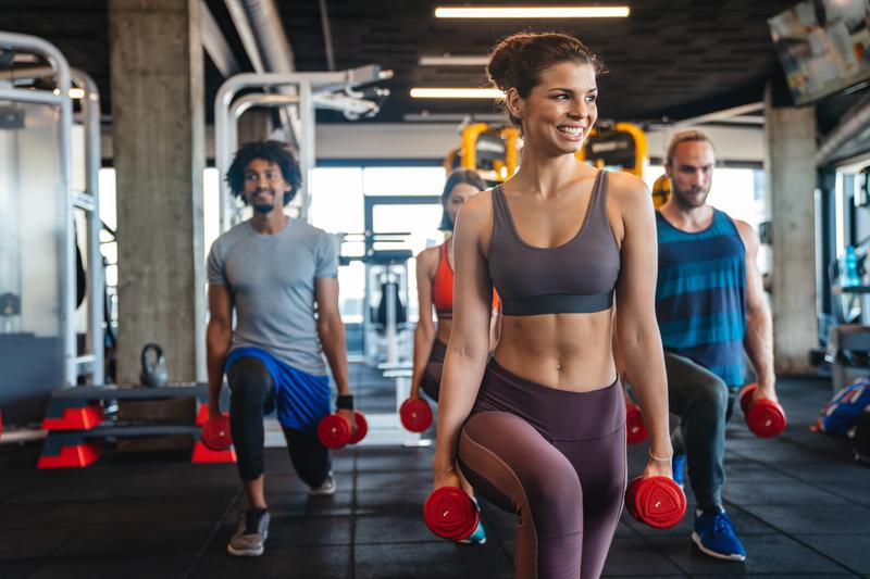 Coach und Klientin feiern Erfolg